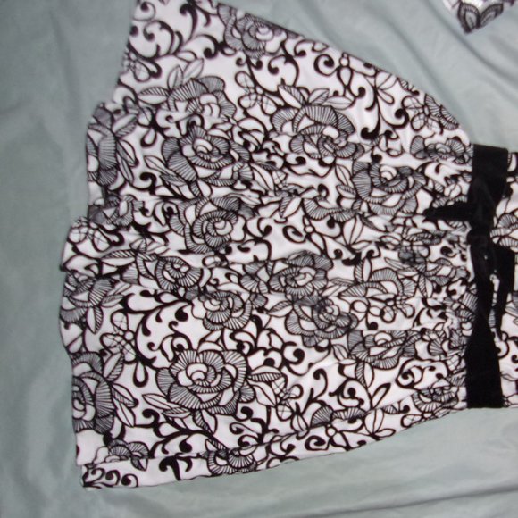 size 8 girls dress white red  black lace Christmas formal medium eight - Picture 5 of 5